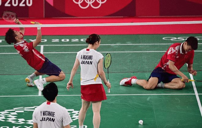 日本队横扫中国队,黄鸭组合扛起全队的简单介绍 日本队横扫中国队,黄鸭组合扛起全队的简单介绍