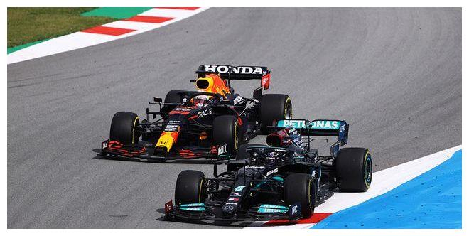 红牛二队碾压迈凯伦,塞恩斯关键制胜 红牛二队碾压迈凯伦,塞恩斯关键制胜