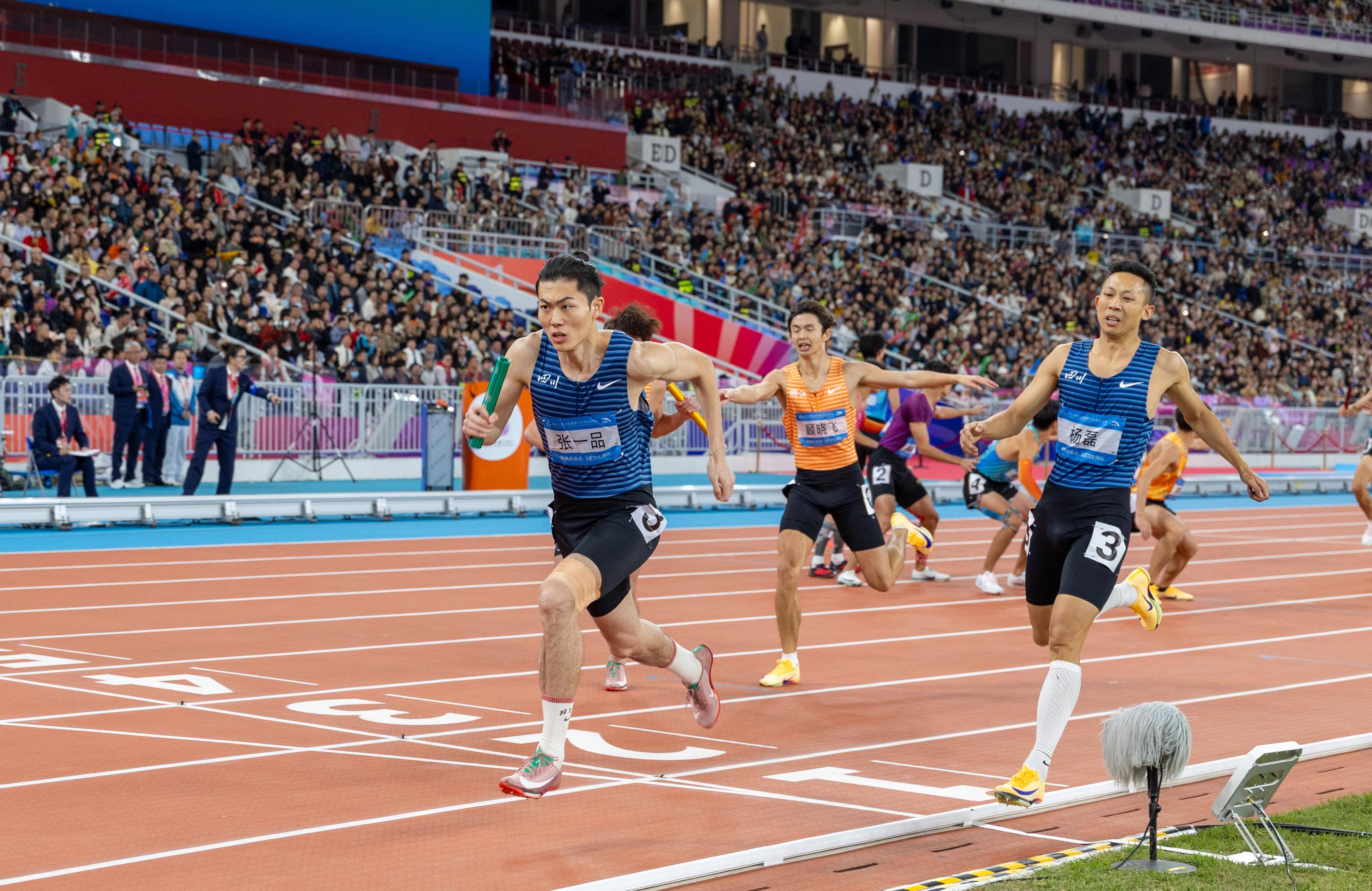 四川队完胜猛龙,拉文惊艳四座 四川队完胜猛龙,拉文惊艳四座