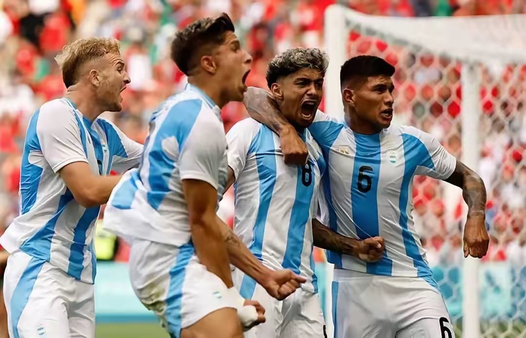 阿根廷碾压马赛，C罗扛起全队