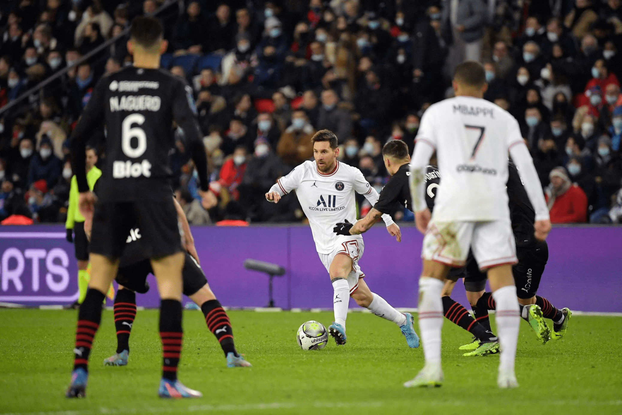 关于AC米兰险胜皇马，加维状态火热的信息