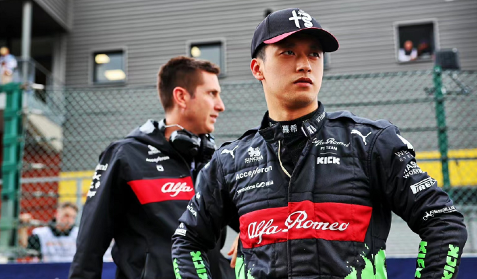 红牛二队力克雷诺车队，周冠宇高光表现