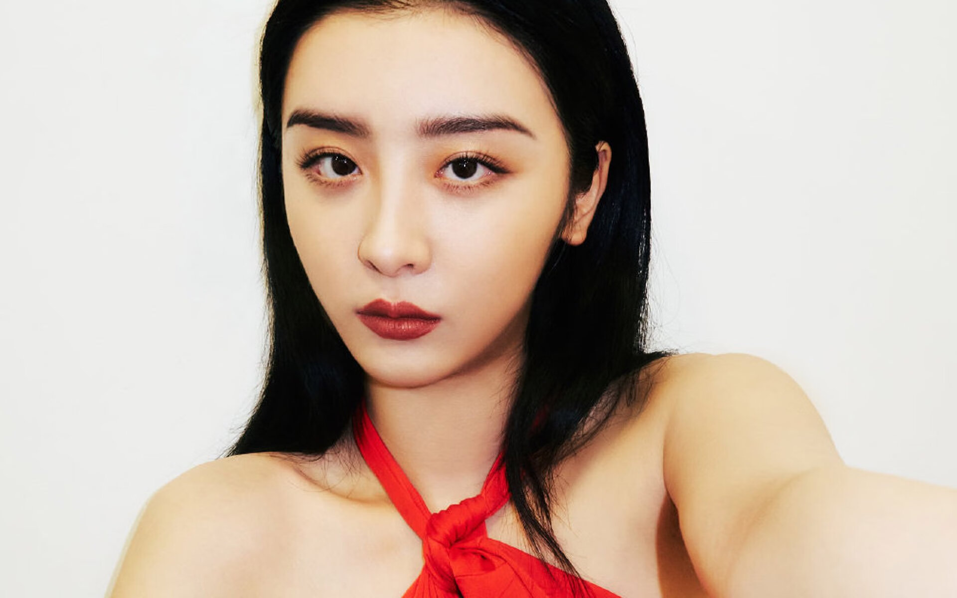 爱游戏tv-亚洲绿茵的拉丁风暴，阿尔瓦雷斯生涯之夜，照亮韩澳战局