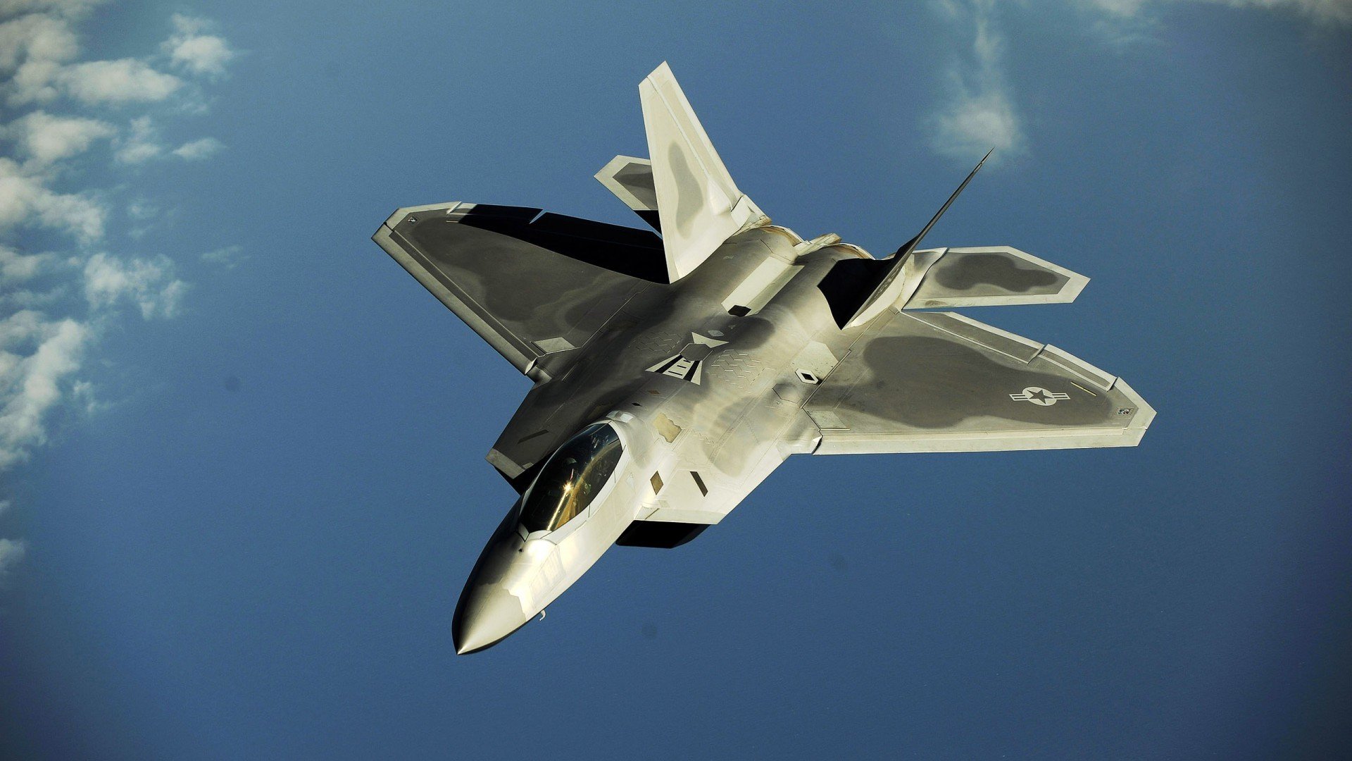 黄色潜水艇击沉红色巨轮，马丁内利一己之力撕裂利物浦防线